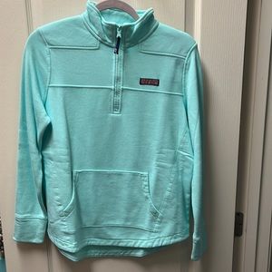 BNWT- Vineyard Vines, Boathouse Relaxed Shep Pullover. Crystal Blue. Size XS.